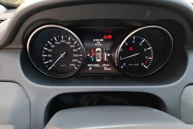 Used Land Rover Discovery Sport 2015 2.0T SE Instrument Cluster