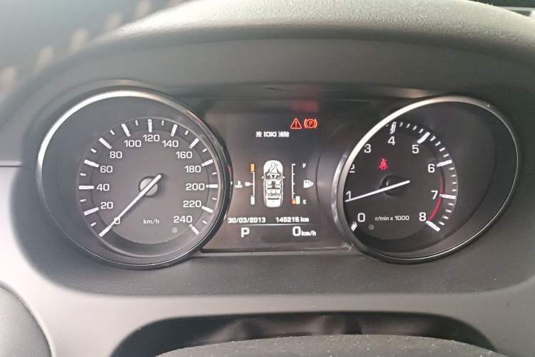 Used Land Rover Discovery Sport 2015 2.0T SE Instrument Cluster