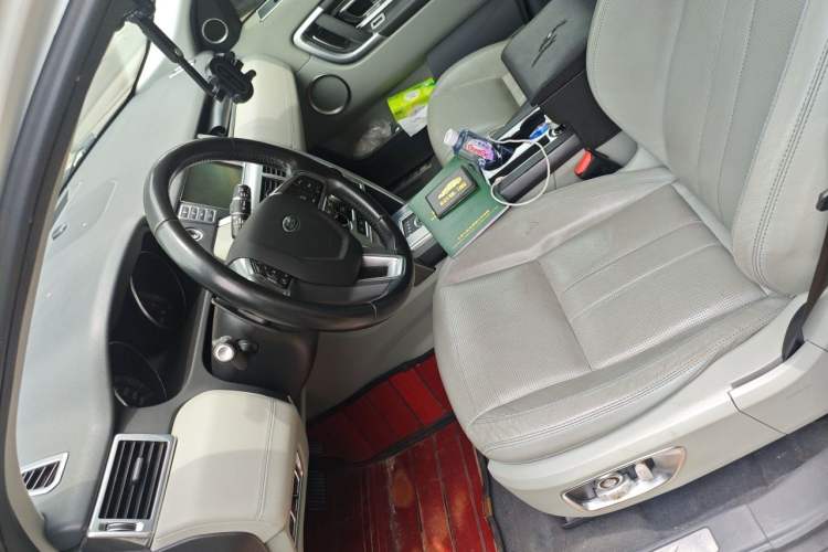 Used Land Rover Discovery Sport 2015 2.0T SE Left Front Seat