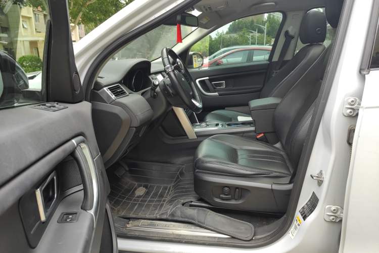 Used Land Rover Discovery Sport 2015 2.0T SE Left Front Seat
