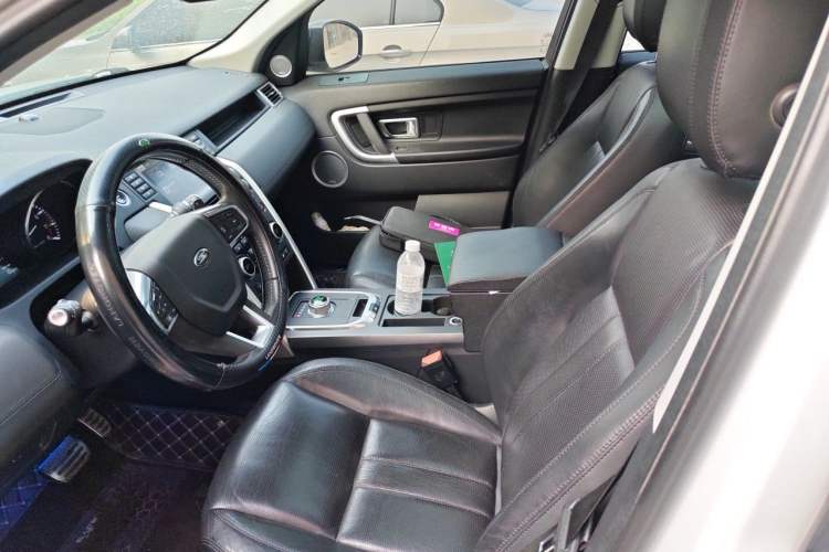 Used Land Rover Discovery Sport 2015 2.0T SE Left Front Seat