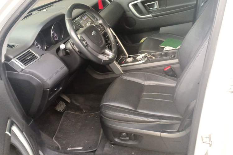 Used Land Rover Discovery Sport 2015 2.0T SE Left Front Seat