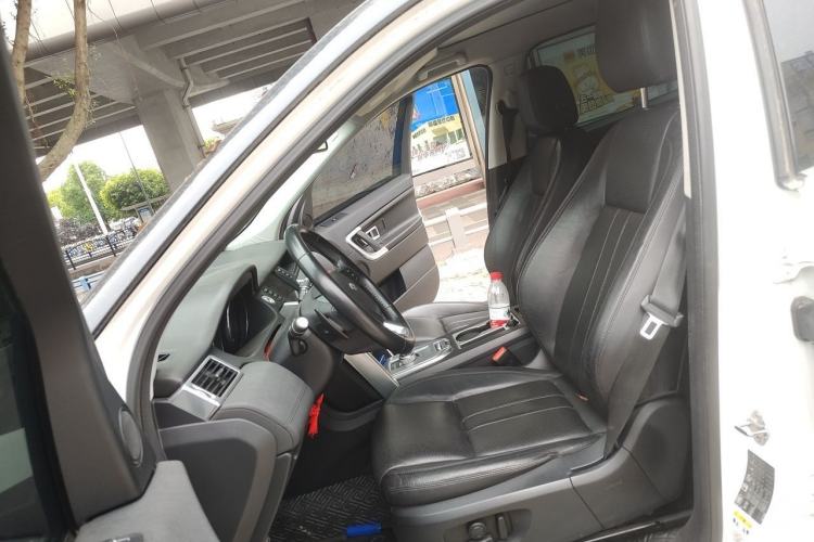 Used Land Rover Discovery Sport 2015 2.0T SE Left Front Seat