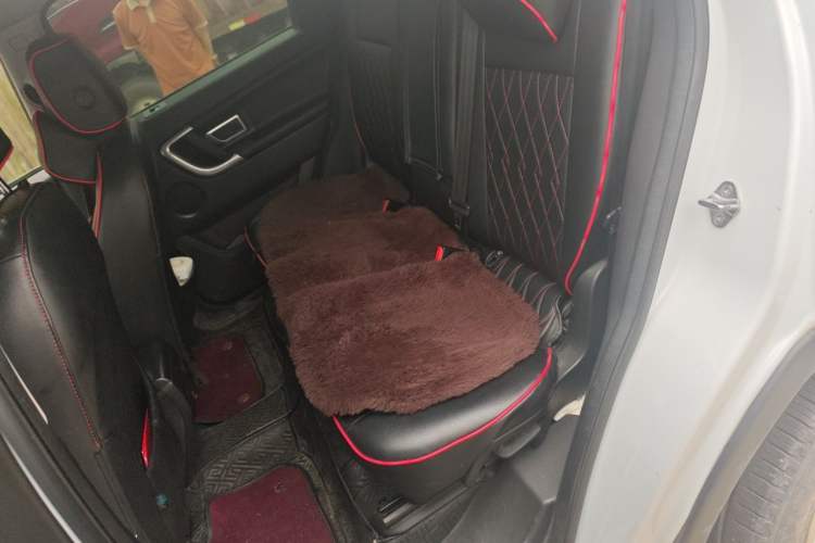 Used Land Rover Discovery Sport 2015 2.0T SE Left Rear Seat