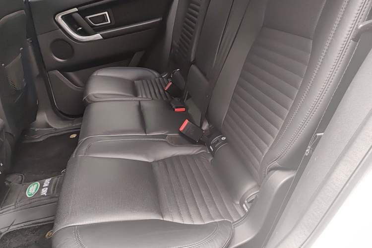 Used Land Rover Discovery Sport 2015 2.0T HSE LUXURY Left Rear Seat