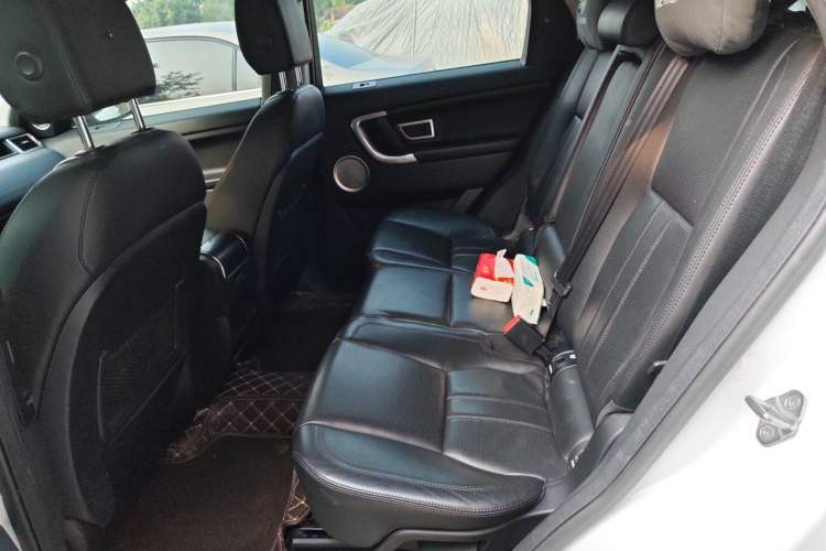 Used Land Rover Discovery Sport 2015 2.0T SE Left Rear Seat