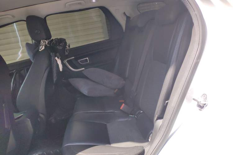 Used Land Rover Discovery Sport 2015 2.0T SE Left Rear Seat
