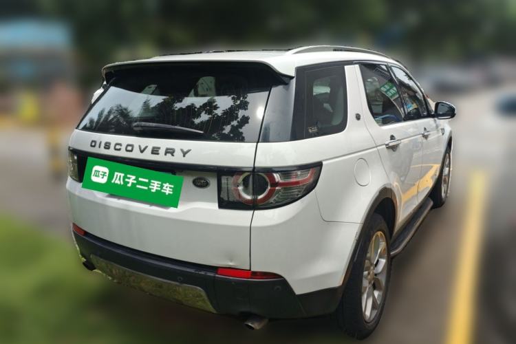 Used Land Rover Discovery Sport 2015 2.0T SE Rear Right 45 Deg