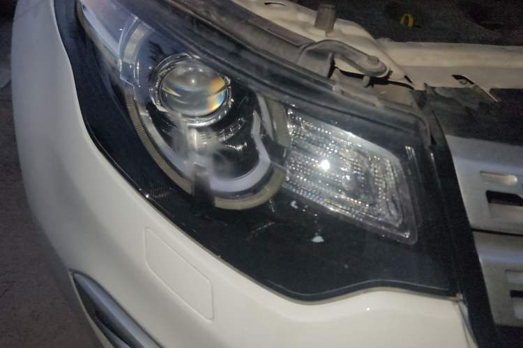 Used Land Rover Discovery Sport 2015 2.0T HSE LUXURY Right Front Headlight