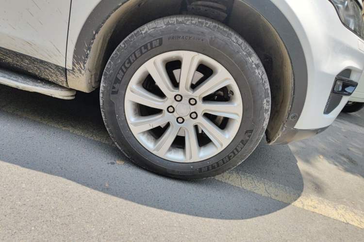 Used Land Rover Discovery Sport 2015 2.0T SE Right Front Wheel Hub