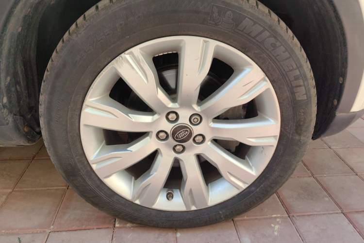 Used Land Rover Discovery Sport 2015 2.0T HSE LUXURY Right Front Wheel Hub