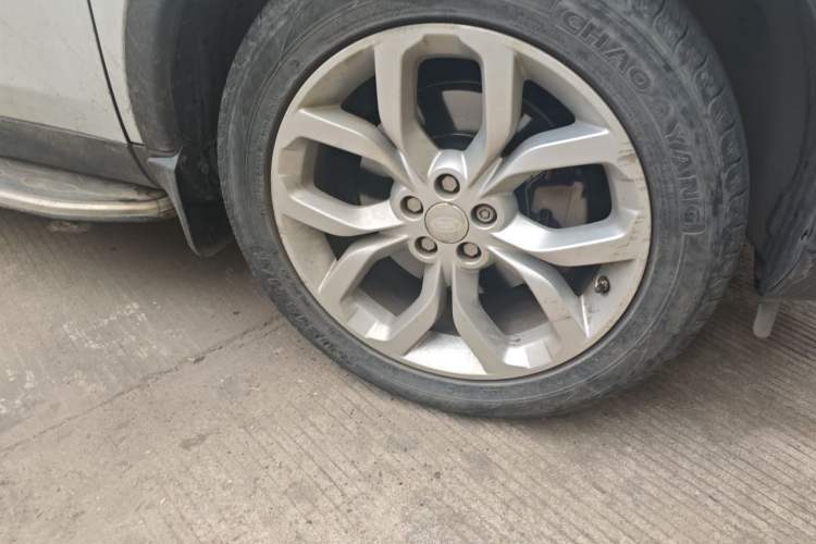 Used Land Rover Discovery Sport 2015 2.0T SE Right Front Wheel Hub