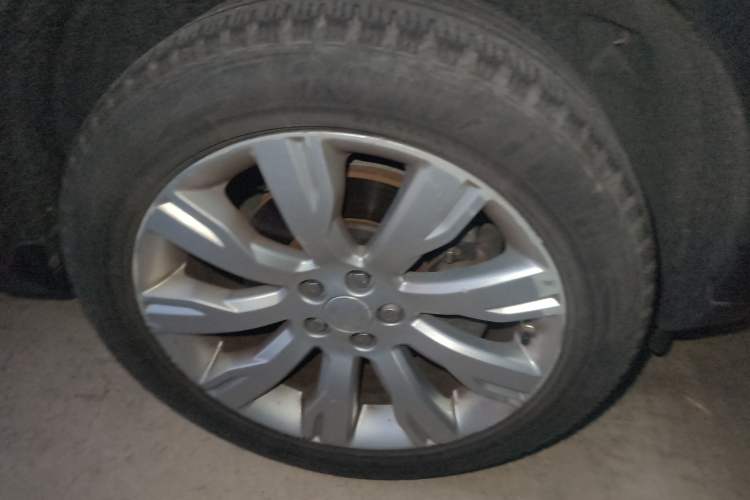 Used Land Rover Discovery Sport 2015 2.0T HSE LUXURY Right Front Wheel Hub