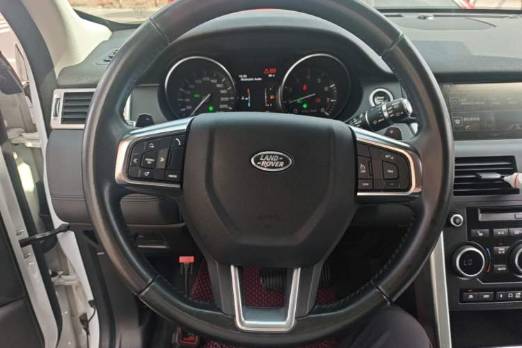 Used Land Rover Discovery Sport 2015 2.0T SE Steering Wheel