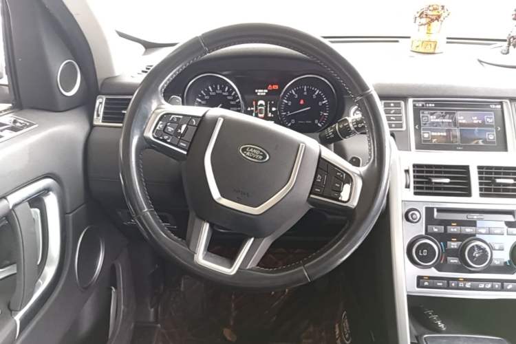 Used Land Rover Discovery Sport 2015 2.0T SE Steering Wheel