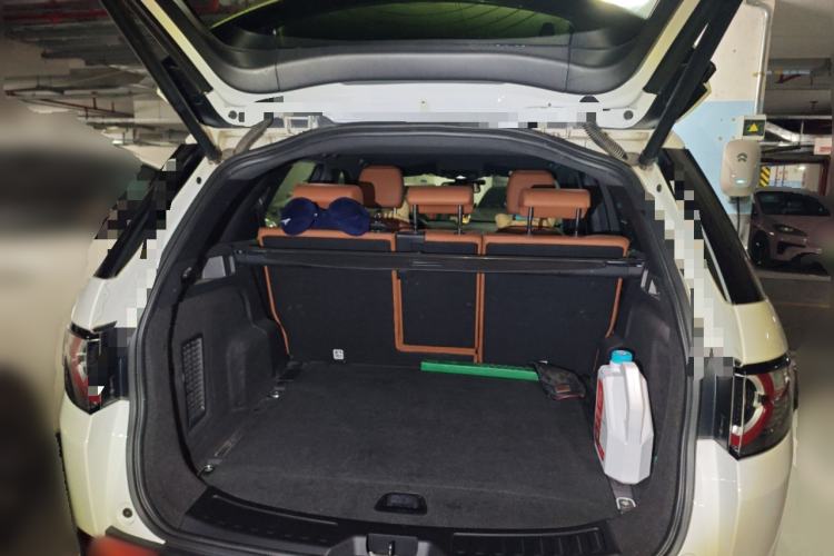 Used Land Rover Discovery Sport 2015 2.0T HSE LUXURY Trunk