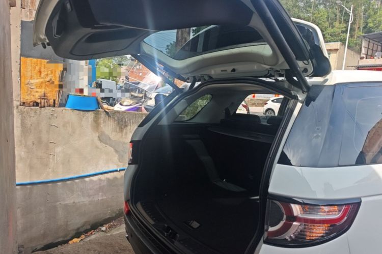 Used Land Rover Discovery Sport 2015 2.0T SE Trunk