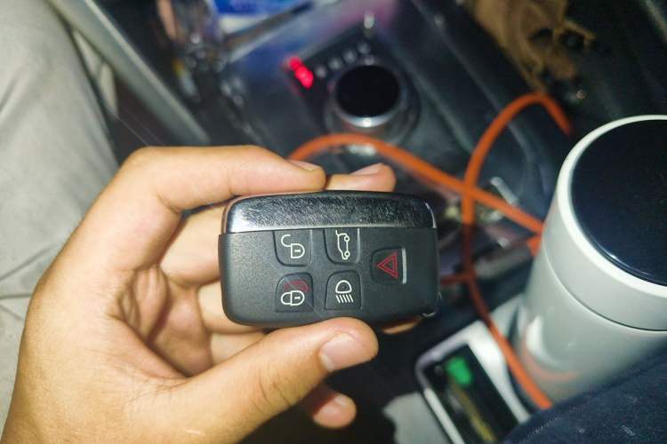 Used Land Rover Discovery Sport 2015 2.0T SE Vehicle Key