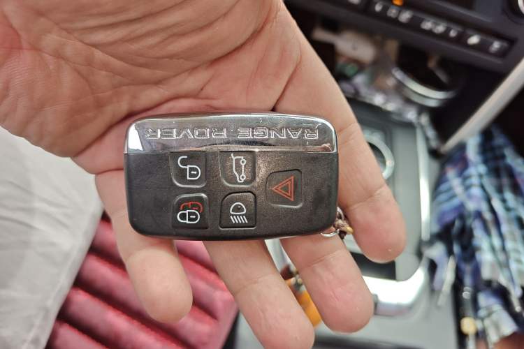 Used Land Rover Discovery Sport 2015 2.0T HSE LUXURY Vehicle Key