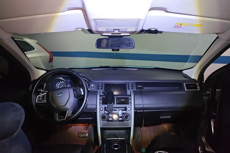 Used Land Rover Discovery Sport 2015 2.0T HSE LUXURY Interior 2