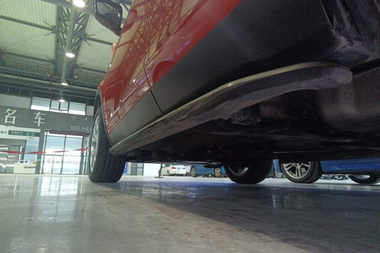 Used Land Rover Discovery Sport 2015 2.0T SE Left Side Sill