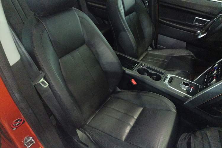 Used Land Rover Discovery Sport 2015 2.0T SE Right Front Seat