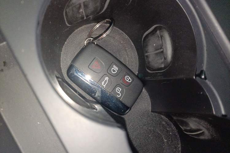 Used Land Rover Discovery Sport 2015 2.0T SE Vehicle Key
