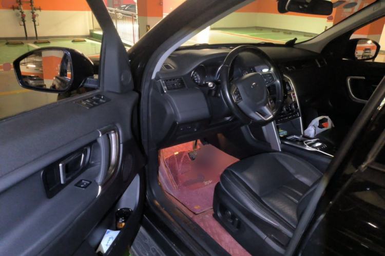 Used Land Rover Discovery Sport 2016 2.0T SE Driver Seat