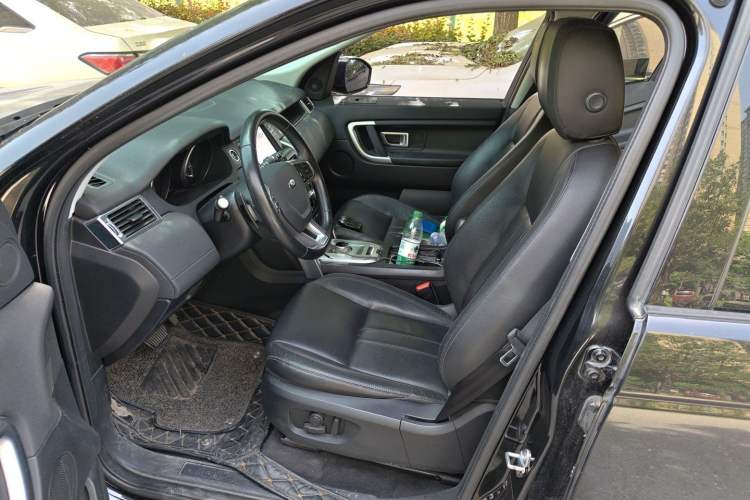 Used Land Rover Discovery Sport 2016 2.0T SE Driver Seat