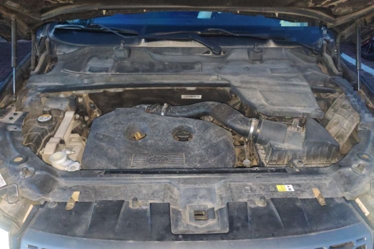 Used Land Rover Discovery Sport 2016 2.0T SE Engine Bay