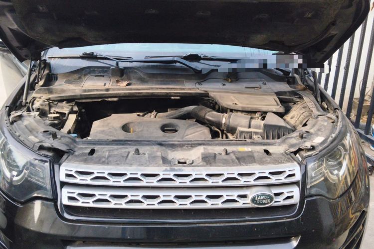 Used Land Rover Discovery Sport 2016 2.0T HSE Engine Bay