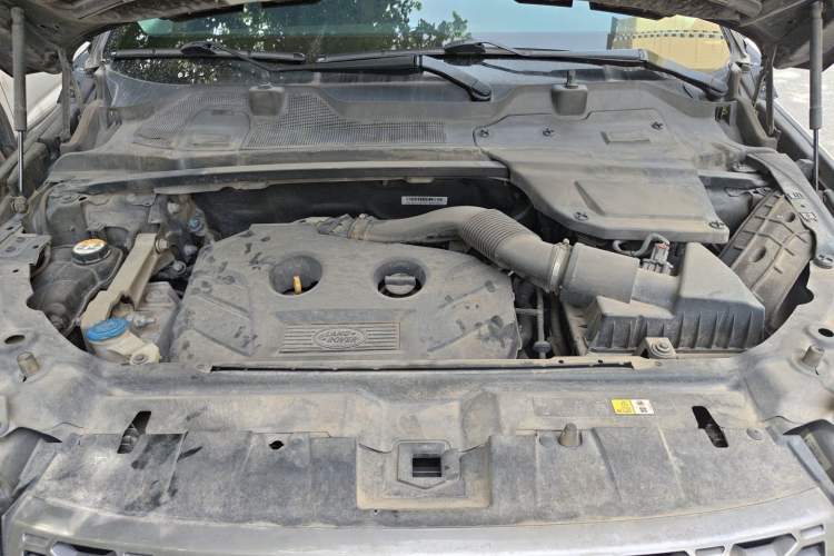 Used Land Rover Discovery Sport 2016 2.0T SE Engine Bay
