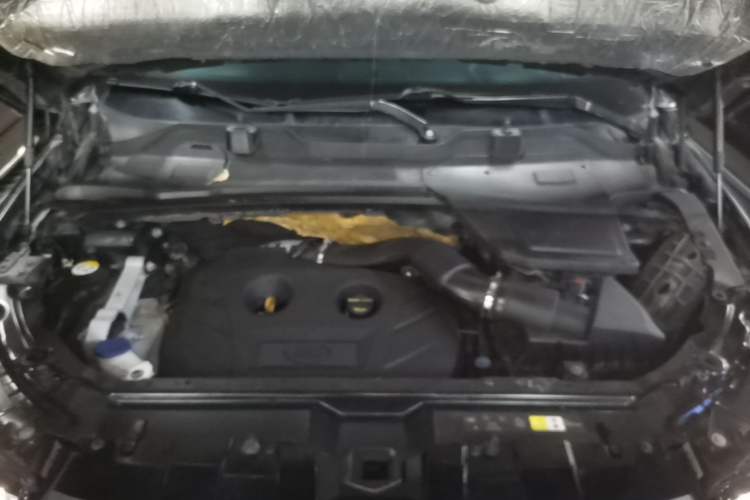 Used Land Rover Discovery Sport 2016 2.0T HSE Engine Bay