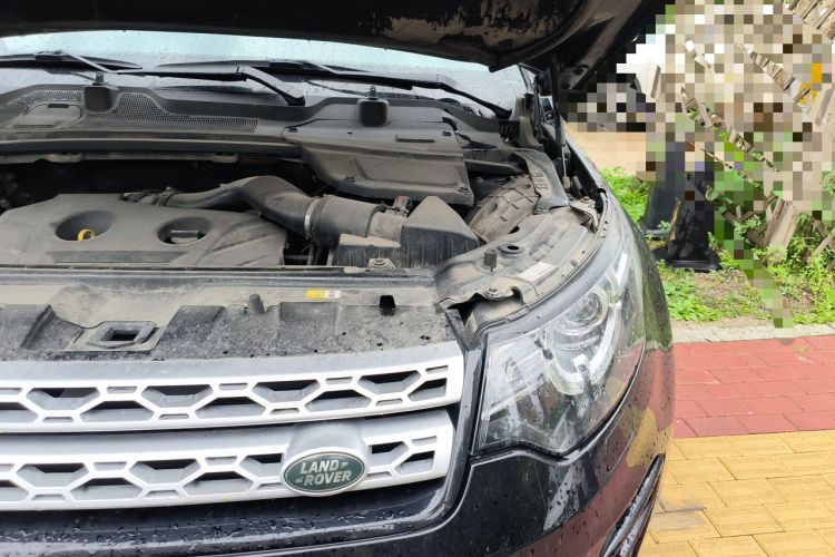 Used Land Rover Discovery Sport 2016 2.0T HSE Engine Bay Left