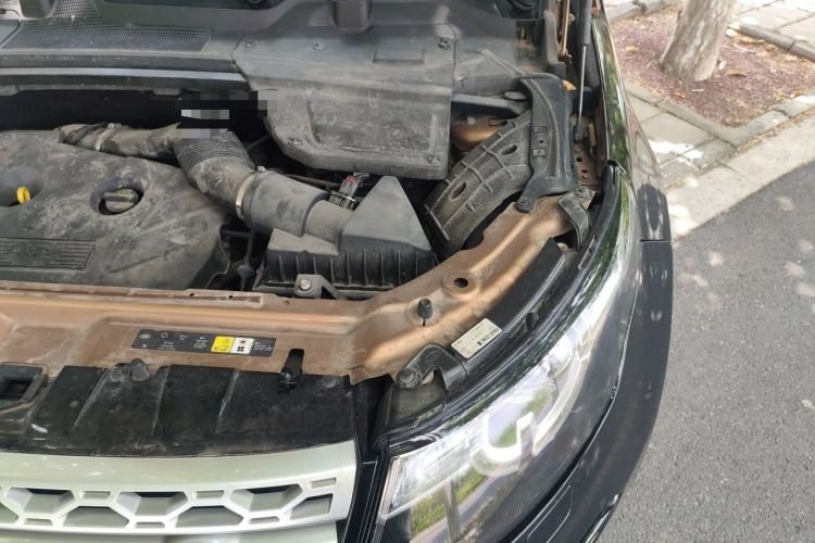 Used Land Rover Discovery Sport 2016 2.0T HSE Engine Bay Left