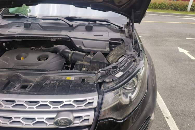Used Land Rover Discovery Sport 2016 2.0T HSE Engine Bay Left