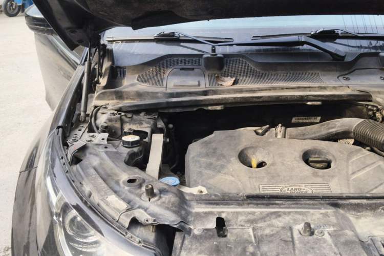 Used Land Rover Discovery Sport 2016 2.0T HSE Engine Bay Right