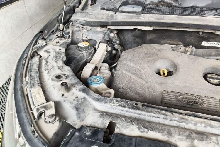 Used Land Rover Discovery Sport 2016 2.0T HSE Engine Bay Right