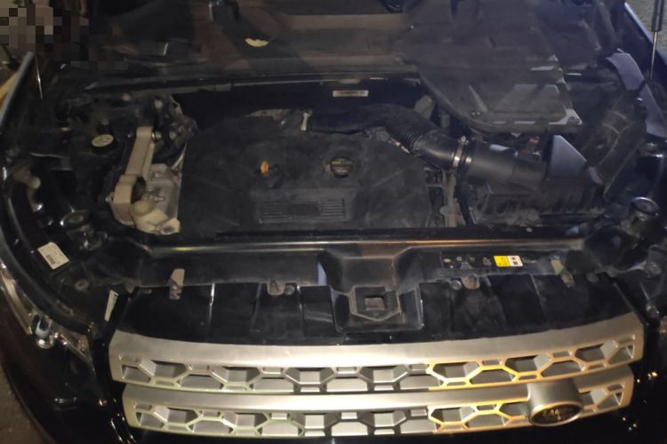 Used Land Rover Discovery Sport 2016 2.0T HSE Engine Bay