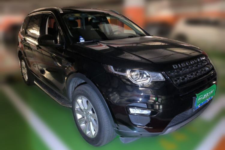Used Land Rover Discovery Sport 2016 2.0T SE Front Right 45 Deg