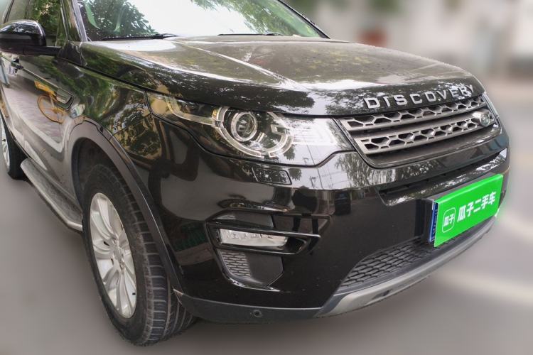 Used Land Rover Discovery Sport 2016 2.0T SE Front Right 45 Deg
