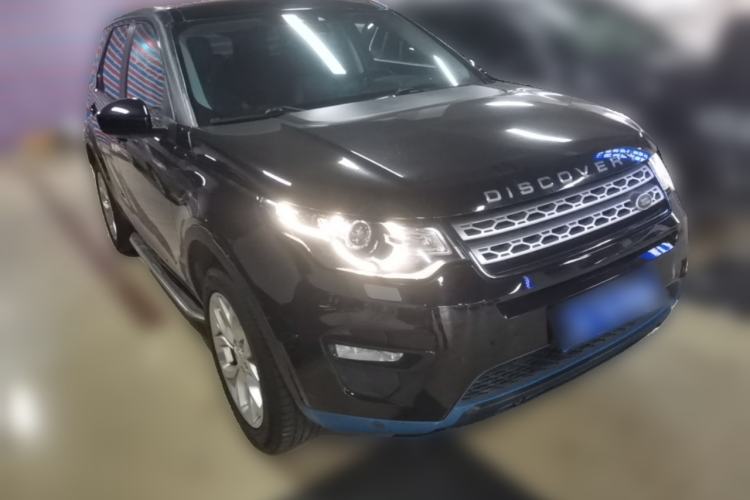 Used Land Rover Discovery Sport 2016 2.0T HSE Front Right 45 Deg