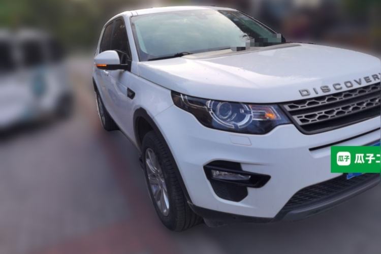 Used Land Rover Discovery Sport 2016 2.0T SE Front Right 45 Deg