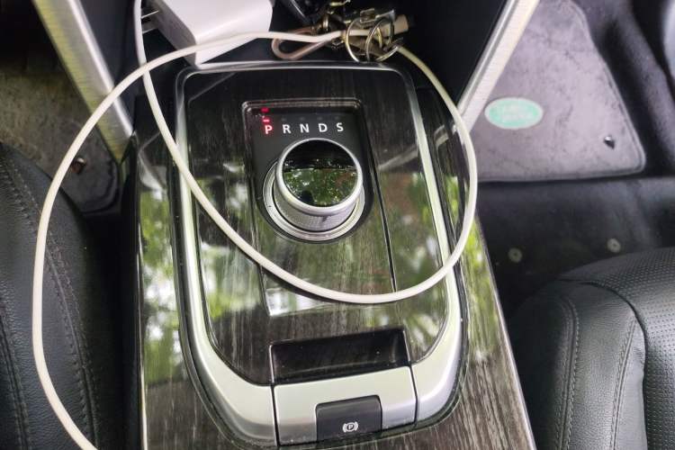Used Land Rover Discovery Sport 2016 2.0T HSE Gear Lever