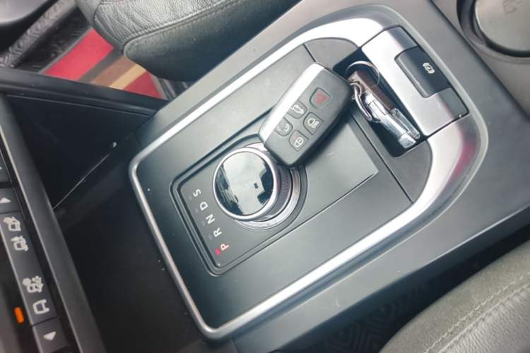 Used Land Rover Discovery Sport 2016 2.0T S Gear Lever