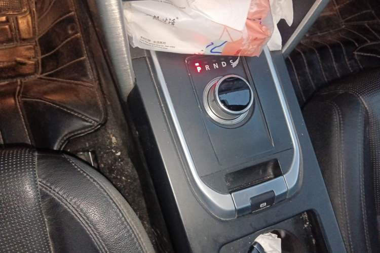 Used Land Rover Discovery Sport 2016 2.0T SE Gear Lever