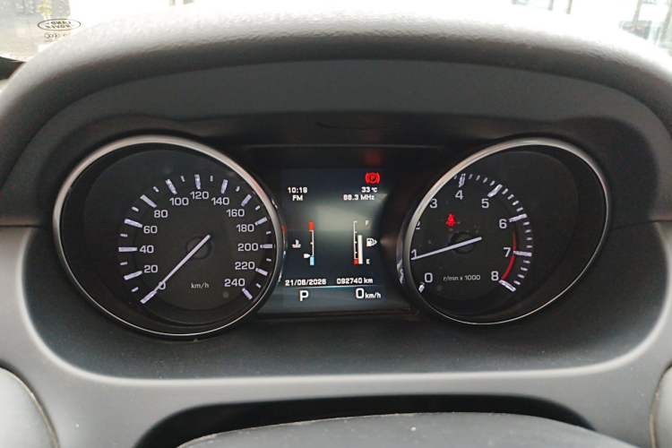 Used Land Rover Discovery Sport 2016 2.0T SE Instrument Cluster