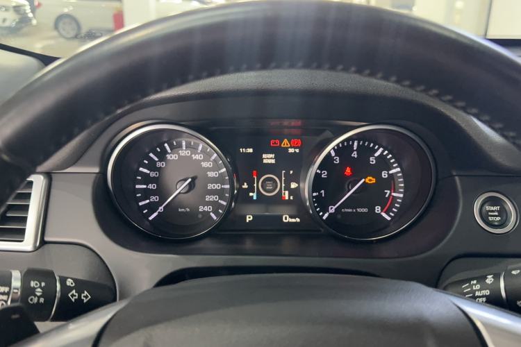 Used Land Rover Discovery Sport 2016 2.0T SE Instrument Cluster