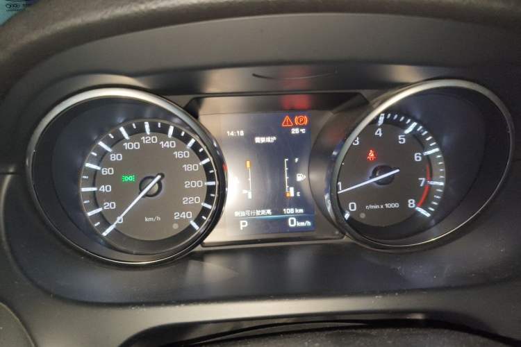 Used Land Rover Discovery Sport 2016 2.0T SE Instrument Cluster