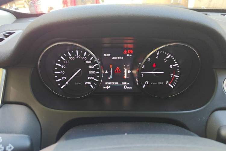 Used Land Rover Discovery Sport 2016 2.0T SE Instrument Cluster